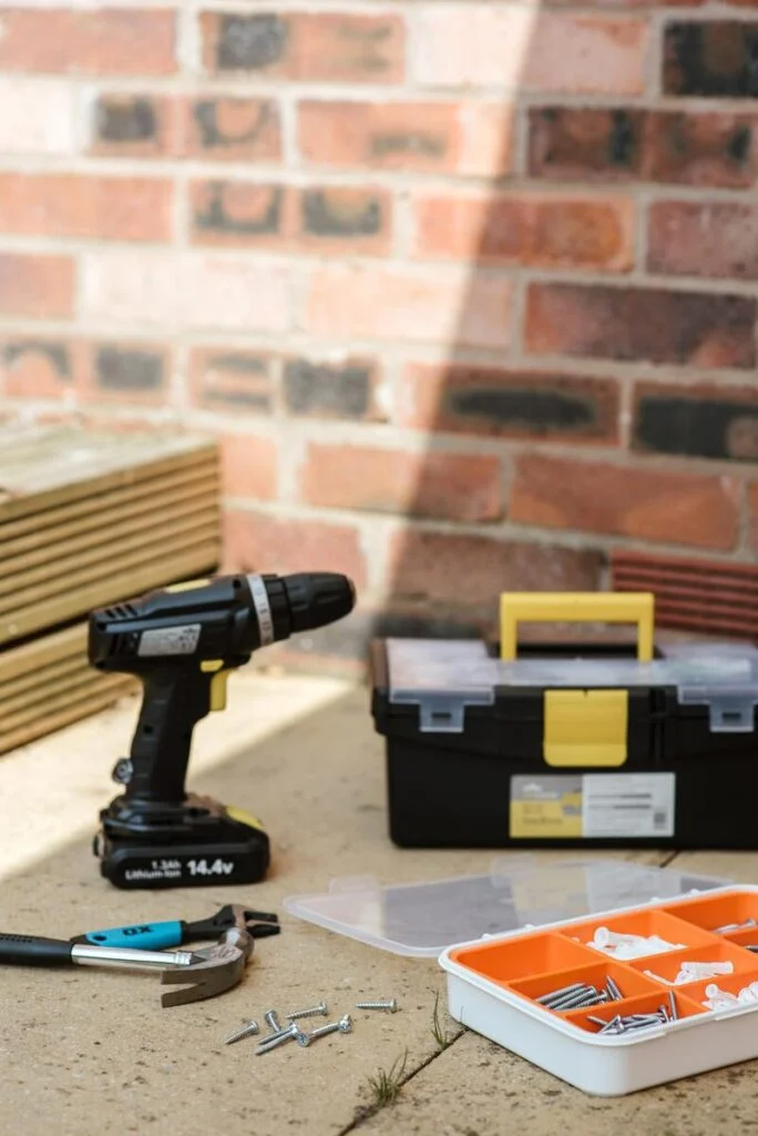 Choose the Best Screws for Brick – What Experts Recommend 2 Best Brick Screws