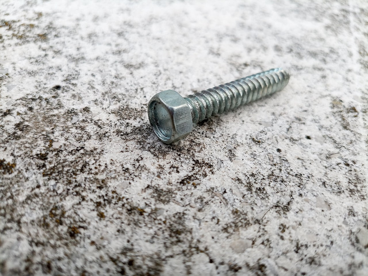 How Far Apart Drywall Screws Should Be 
